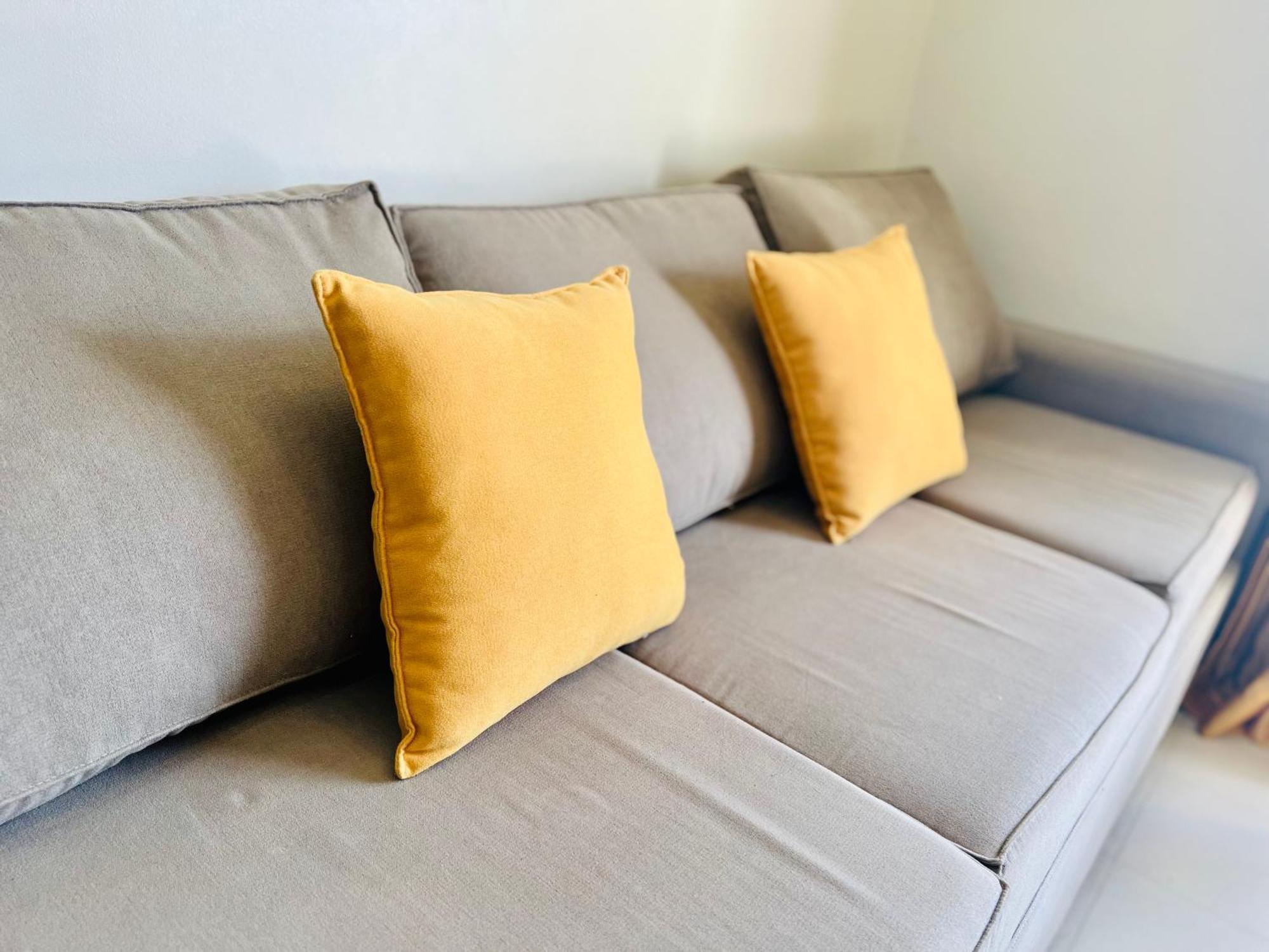 Center 1-bedroom With Balcony And Washer * Cebu